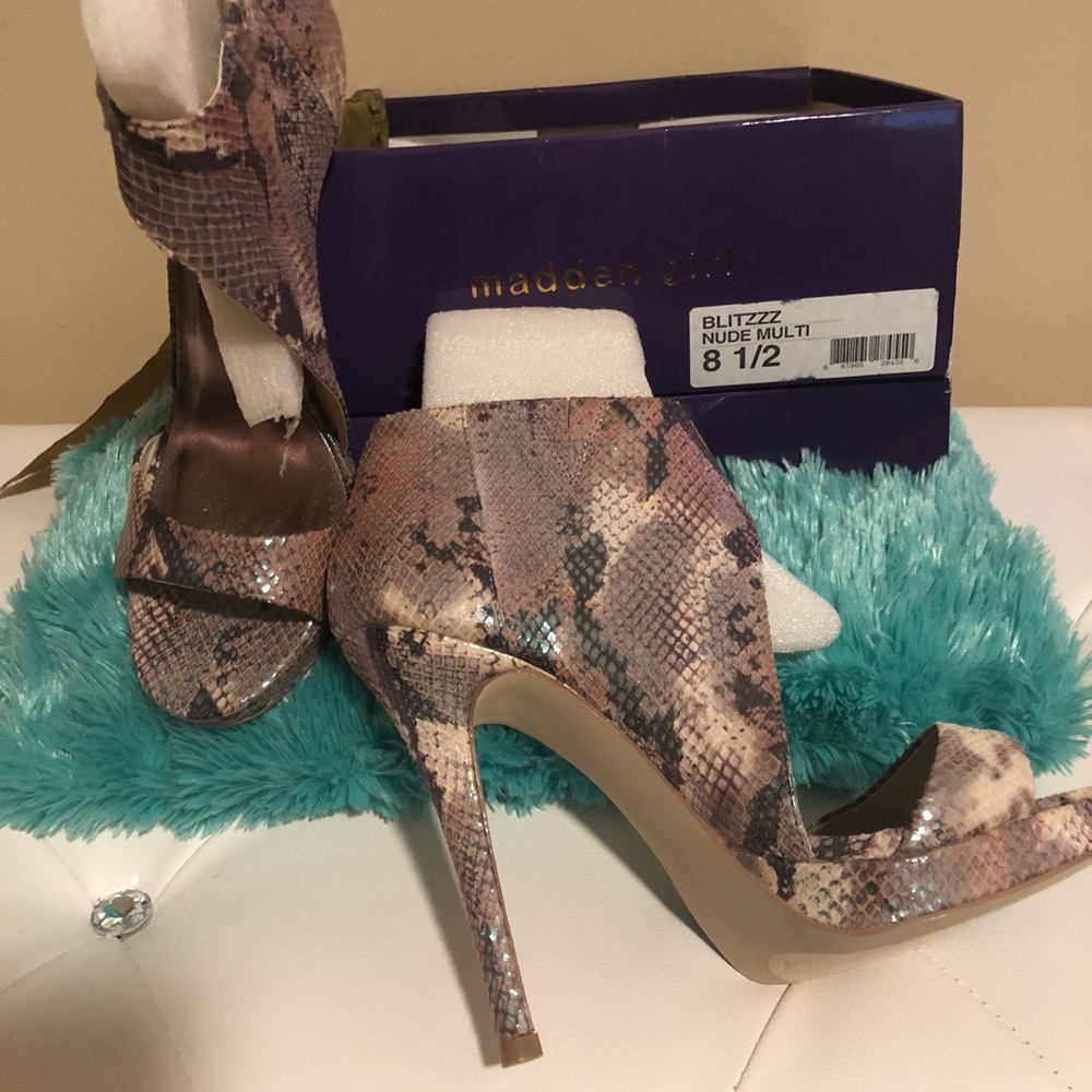 Madden Girl dress sandals
